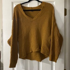 Cropped v-neck sweater